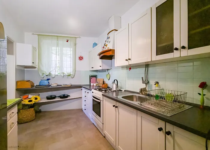 Apartma Serena Pod Piranskimi Zidovi - Serena Sotto Le Mura Di